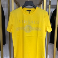 Cheap Versace T-Shirts Short Sleeved For Unisex #963902 Replica Wholesale [$60.00 USD] [ITEM#963902] on Replica Versace T-Shirts