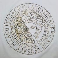 Cheap Versace T-Shirts Short Sleeved For Unisex #963905 Replica Wholesale [$60.00 USD] [ITEM#963905] on Replica Versace T-Shirts