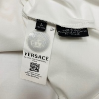 Cheap Versace T-Shirts Short Sleeved For Unisex #963986 Replica Wholesale [$68.00 USD] [ITEM#963986] on Replica Versace T-Shirts