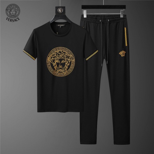 Cheap Versace Tracksuits Short Sleeved For Men #966904 Replica Wholesale [$64.00 USD] [ITEM#966904] on Replica Versace Tracksuits