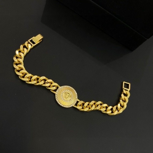 Cheap Versace Bracelet For Women #967325 Replica Wholesale [$38.00 USD] [ITEM#967325] on Replica Versace Bracelets