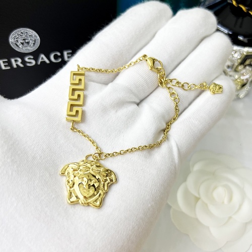 Cheap Versace Bracelet For Women #967851 Replica Wholesale [$27.00 USD] [ITEM#967851] on Replica Versace Bracelets