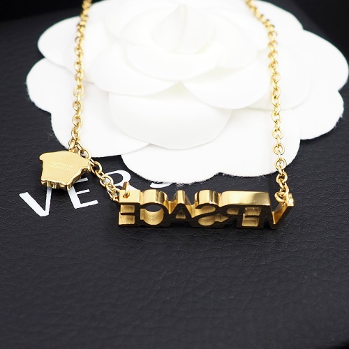 Cheap Versace Necklace For Women #969708 Replica Wholesale [$25.00 USD] [ITEM#969708] on Replica Versace Necklaces