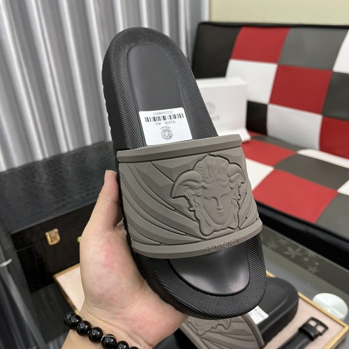 Cheap Versace Slippers For Men #969906 Replica Wholesale [$42.00 USD] [ITEM#969906] on Replica Versace Slippers