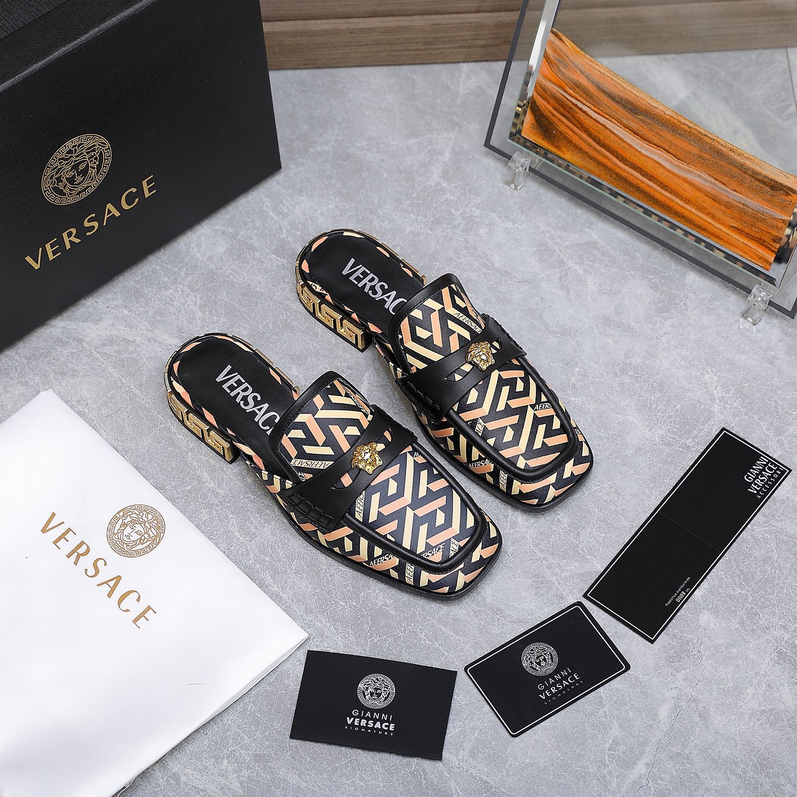 Cheap Versace Slippers For Women 966028 Replica Wholesale [118.00 USD