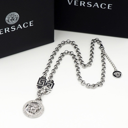 Cheap Versace Necklace #974105 Replica Wholesale [$29.00 USD] [ITEM#974105] on Replica Versace Necklaces