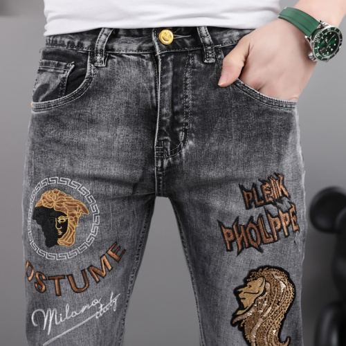 Cheap Versace Jeans For Men #975876 Replica Wholesale [$48.00 USD] [ITEM#975876] on Replica Versace Jeans