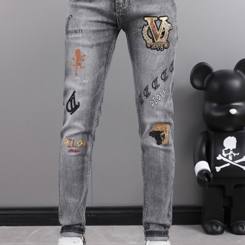 Cheap Versace Jeans For Men #975877 Replica Wholesale [$48.00 USD] [ITEM#975877] on Replica Versace Jeans