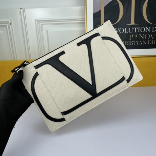 Cheap Valentino AAA Quality Wallets For Women #976862 Replica Wholesale [$72.00 USD] [ITEM#976862] on Replica Valentino AAA Quality Wallets