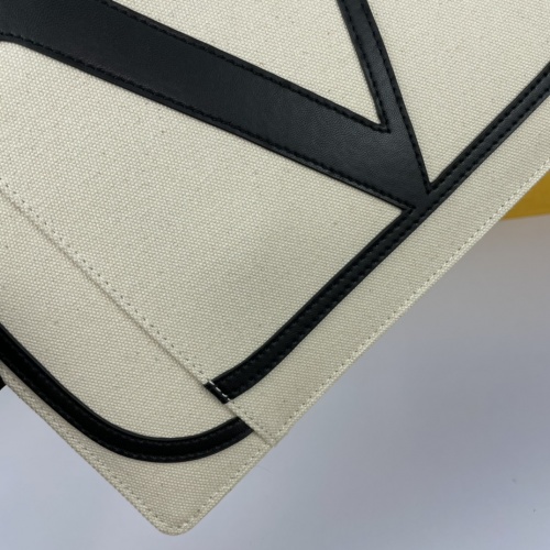 Cheap Valentino AAA Quality Wallets For Women #976862 Replica Wholesale [$72.00 USD] [ITEM#976862] on Replica Valentino AAA Quality Wallets