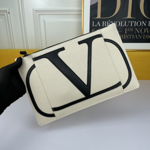 Cheap Valentino AAA Quality Wallets For Women #976862 Replica Wholesale [$72.00 USD] [ITEM#976862] on Replica Valentino AAA Quality Wallets