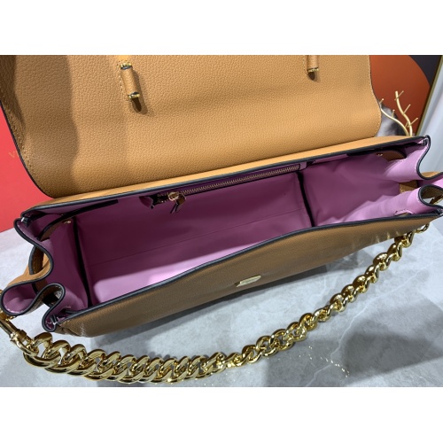 Cheap Versace AAA Quality Handbags For Women #976975 Replica Wholesale [$170.00 USD] [ITEM#976975] on Replica Versace AAA Quality Handbags