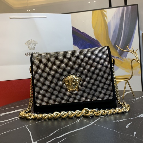 Cheap Versace AAA Quality Messenger Bags For Women #976988 Replica Wholesale [$135.00 USD] [ITEM#976988] on Replica Versace AAA Quality Messenger Bags