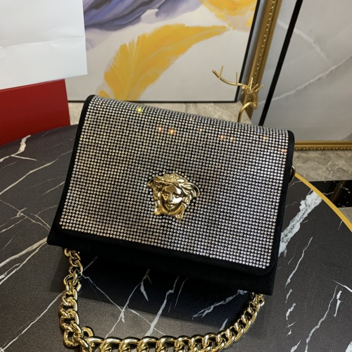 Cheap Versace AAA Quality Messenger Bags For Women #976988 Replica Wholesale [$135.00 USD] [ITEM#976988] on Replica Versace AAA Quality Messenger Bags