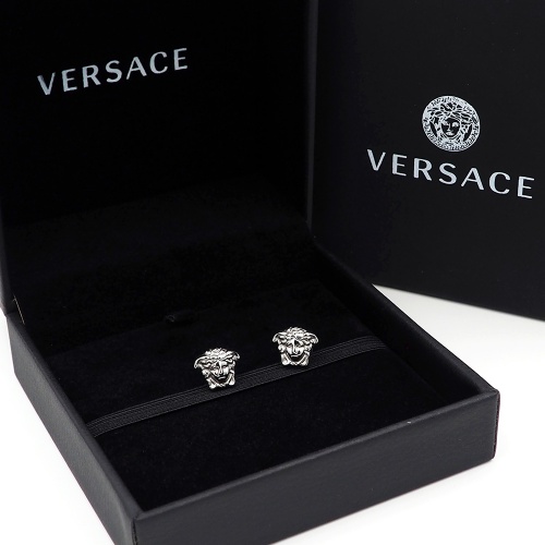 Cheap Versace Earrings For Women #977965 Replica Wholesale [$23.00 USD] [ITEM#977965] on Replica Versace Earrings