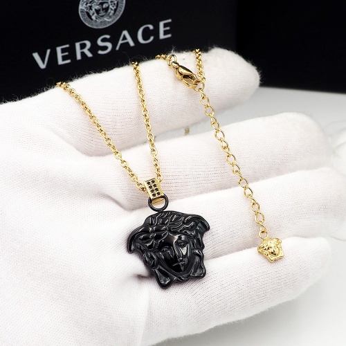 Cheap Versace Necklace #978061 Replica Wholesale [$27.00 USD] [ITEM#978061] on Replica Versace Necklaces