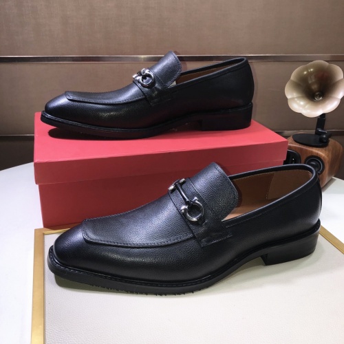 Cheap Salvatore Ferragamo Leather Shoes For Men #979158 Replica Wholesale [$82.00 USD] [ITEM#979158] on Replica Salvatore Ferragamo Leather Shoes