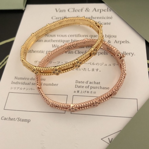 Cheap Van Cleef &amp; Arpels Bracelets For Women #980185 Replica Wholesale [$36.00 USD] [ITEM#980185] on Replica Van Cleef &amp; Arpels Bracelets
