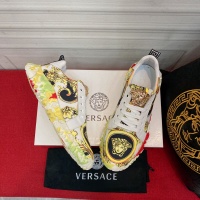 Versace Casual Shoes For Men #973184