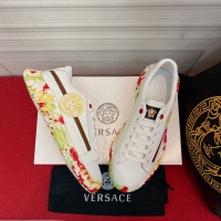Versace Casual Shoes For Men #973196