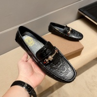 Versace Leather Shoes For Men #979131
