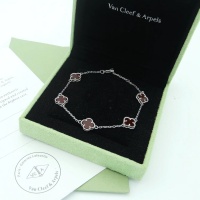 Van Cleef & Arpels Bracelets For Women #980986