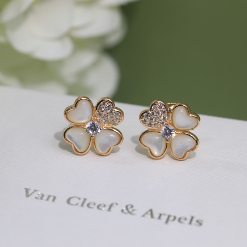 Cheap Van Cleef &amp; Arpels Earrings For Women #984925 Replica Wholesale [$40.00 USD] [ITEM#984925] on Replica Van Cleef &amp; Arpels Earrings