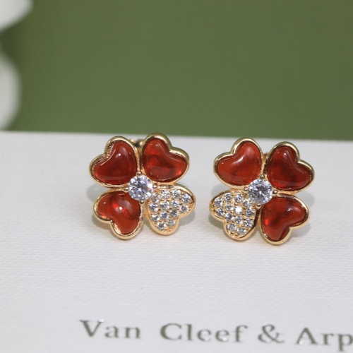 Cheap Van Cleef &amp; Arpels Earrings For Women #984926 Replica Wholesale [$40.00 USD] [ITEM#984926] on Replica Van Cleef &amp; Arpels Earrings