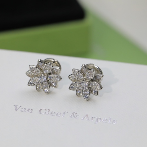 Cheap Van Cleef &amp; Arpels Earrings For Women #984931 Replica Wholesale [$36.00 USD] [ITEM#984931] on Replica Van Cleef &amp; Arpels Earrings