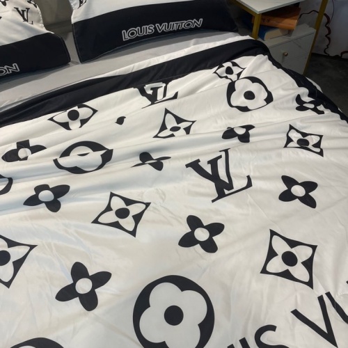 Cheap Louis Vuitton Bedding #987909 Replica Wholesale [$72.00 USD] [ITEM#987909] on Replica Louis Vuitton Bedding