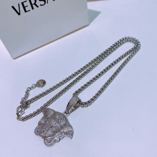 Cheap Versace Necklace #987974 Replica Wholesale [$56.00 USD] [ITEM#987974] on Replica Versace Necklaces