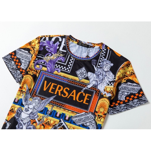Cheap Versace Tracksuits Short Sleeved For Men #989958 Replica Wholesale [$42.00 USD] [ITEM#989958] on Replica Versace Tracksuits