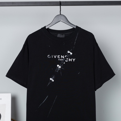 Cheap Givenchy T-Shirts Short Sleeved For Unisex #990288 Replica Wholesale [$40.00 USD] [ITEM#990288] on Replica Givenchy T-Shirts