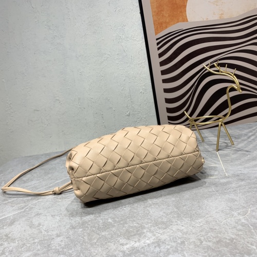 Cheap Bottega Veneta BV AAA Quality Messenger Bags For Women #994943 Replica Wholesale [$100.00 USD] [ITEM#994943] on Replica Bottega Veneta BV AAA Quality Messenger Bags