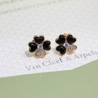 Cheap Van Cleef &amp; Arpels Earrings For Women #984928 Replica Wholesale [$40.00 USD] [ITEM#984928] on Replica Van Cleef &amp; Arpels Earrings
