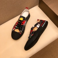 Versace Casual Shoes For Men #994954