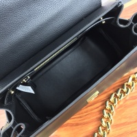 Cheap Versace AAA Quality Messenger Bags For Women #994992 Replica Wholesale [$165.00 USD] [ITEM#994992] on Replica Versace AAA Quality Messenger Bags