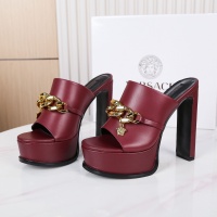 Versace Slippers For Women #995424