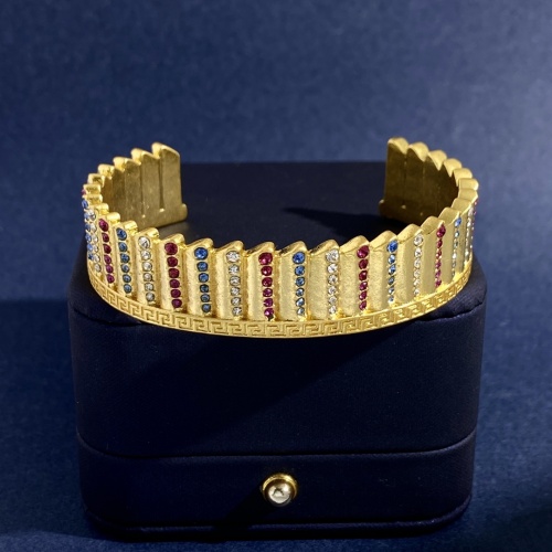 Cheap Versace Bracelet #1000262 Replica Wholesale [$34.00 USD] [ITEM#1000262] on Replica Versace Bracelets