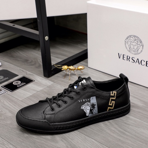 Cheap Versace Casual Shoes For Men #1002382 Replica Wholesale [$72.00 USD] [ITEM#1002382] on Replica Versace Casual Shoes