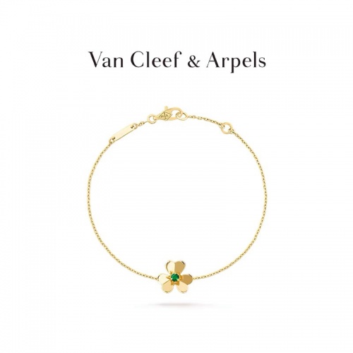 Cheap Van Cleef &amp; Arpels Bracelet For Women #1004292 Replica Wholesale [$38.00 USD] [ITEM#1004292] on Replica Van Cleef &amp; Arpels Bracelets