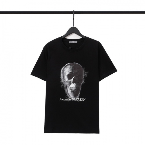 Cheap Alexander McQueen T-shirts Short Sleeved For Unisex #1004501 Replica Wholesale [$25.00 USD] [ITEM#1004501] on Replica Alexander McQueen T-shirts