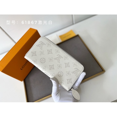 Cheap Louis Vuitton AAA Quality Wallets #1005221 Replica Wholesale [$45.00 USD] [ITEM#1005221] on Replica Louis Vuitton AAA+ Quality Wallets