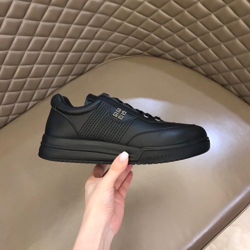 Cheap Givenchy Casual Shoes For Men #996915 Replica Wholesale [$96.00 USD] [ITEM#996915] on Replica Givenchy Casual Shoes