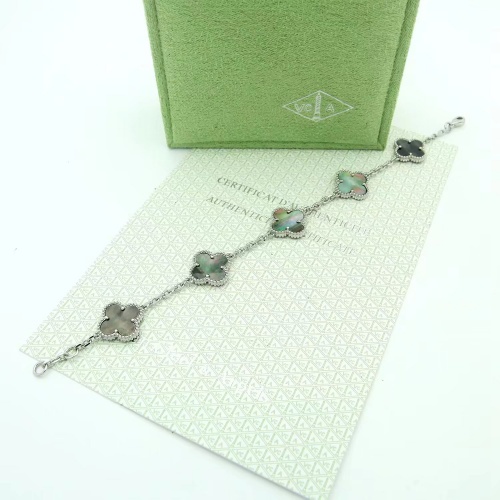 Cheap Van Cleef &amp; Arpels Bracelet For Women #997372 Replica Wholesale [$36.00 USD] [ITEM#997372] on Replica Van Cleef &amp; Arpels Bracelets