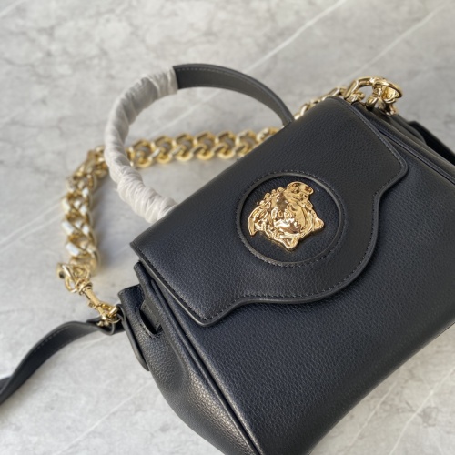 Cheap Versace AAA Quality Messenger Bags For Women #997602 Replica Wholesale [$160.00 USD] [ITEM#997602] on Replica Versace AAA Quality Messenger Bags