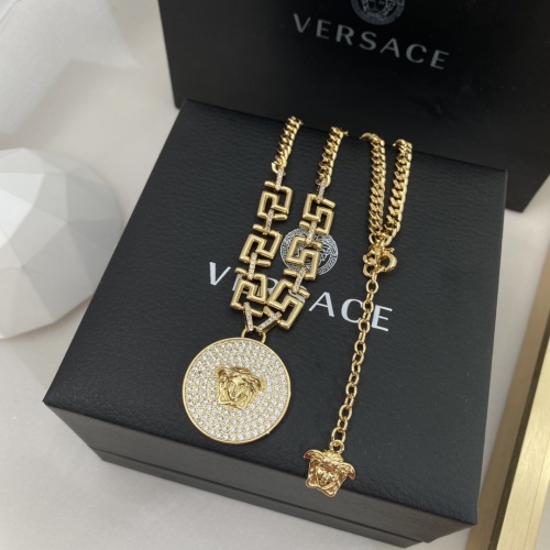 Cheap Versace Necklace #999343 Replica Wholesale [$39.00 USD] [ITEM#999343] on Replica Versace Necklaces