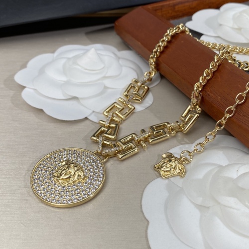 Cheap Versace Necklace #999343 Replica Wholesale [$39.00 USD] [ITEM#999343] on Replica Versace Necklaces