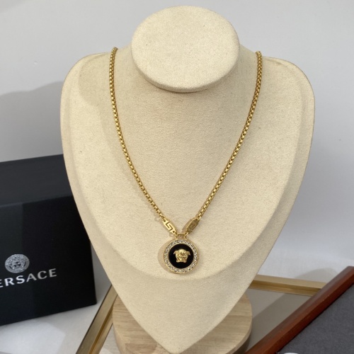 Cheap Versace Necklace #999455 Replica Wholesale [$32.00 USD] [ITEM#999455] on Replica Versace Necklaces