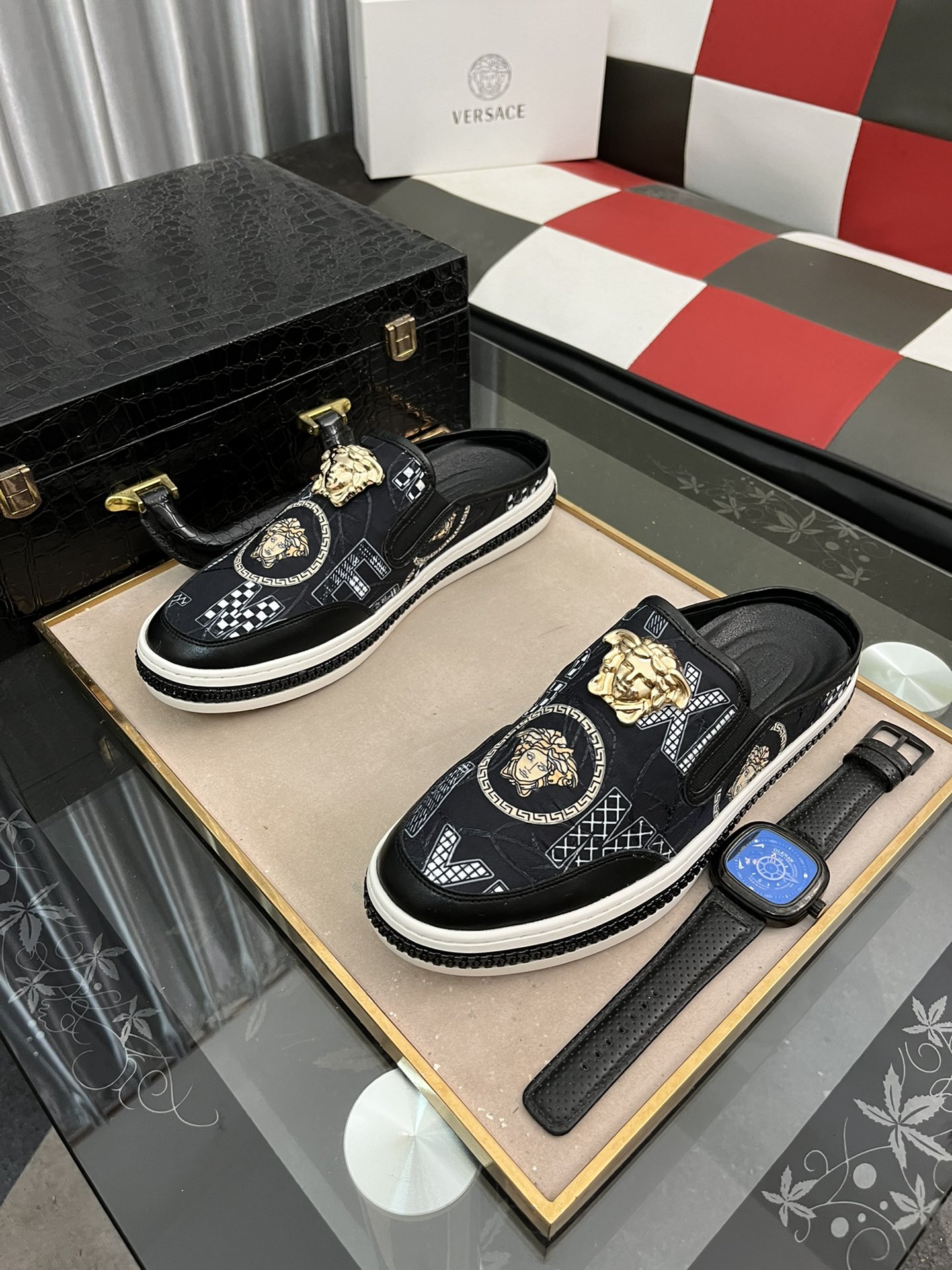 Cheap Versace Slippers For Men 1001453 Replica Wholesale [68.00 USD